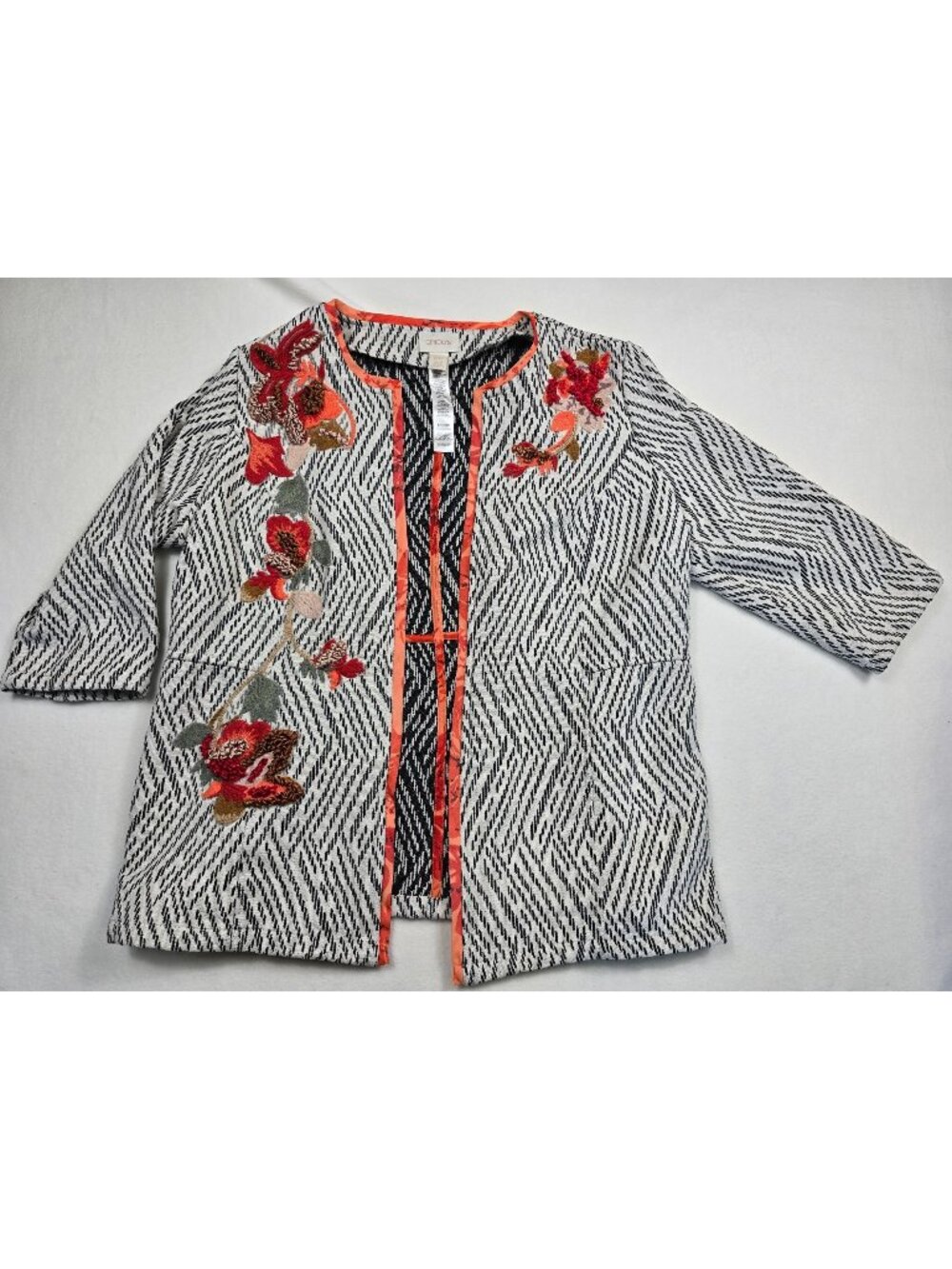 Chicos Floral Embroidered Open Jacket Size 2P Large Black/White Chevron Pattern